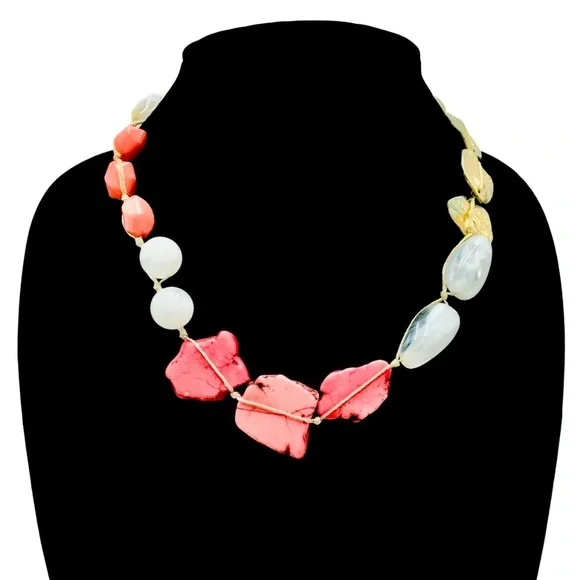 💙 5 for $25 💙 Pink & Gold Stone Necklace - Picture 1 of 3